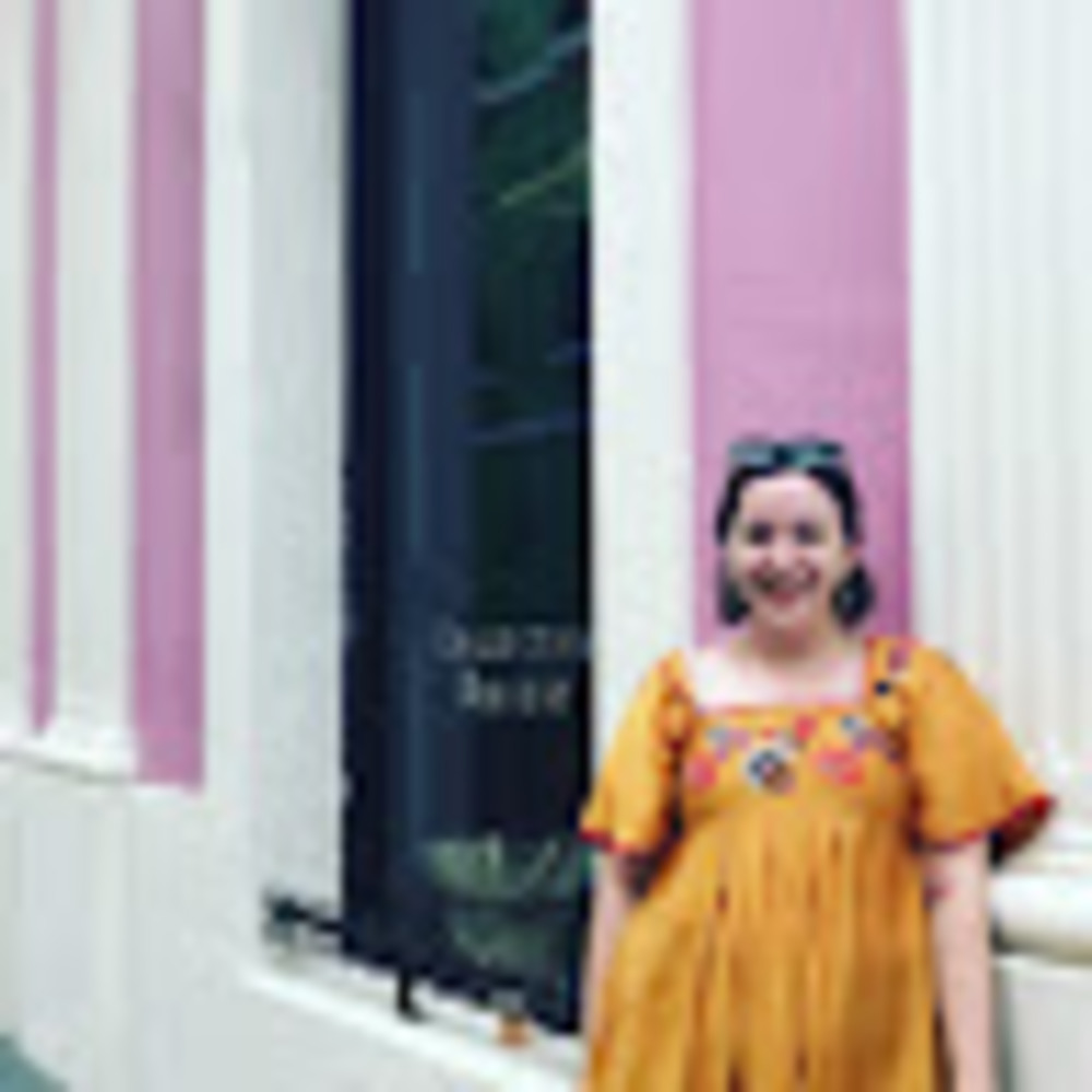 Meet your Posher, Dina